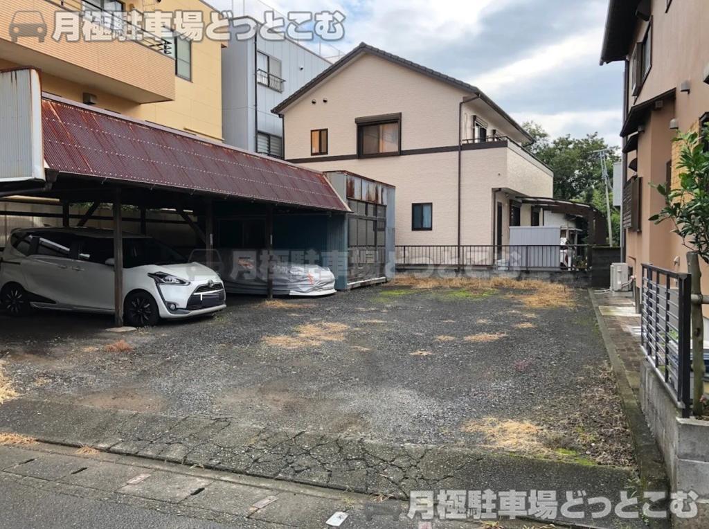 沼津市大岡1779-8の月極駐車場1