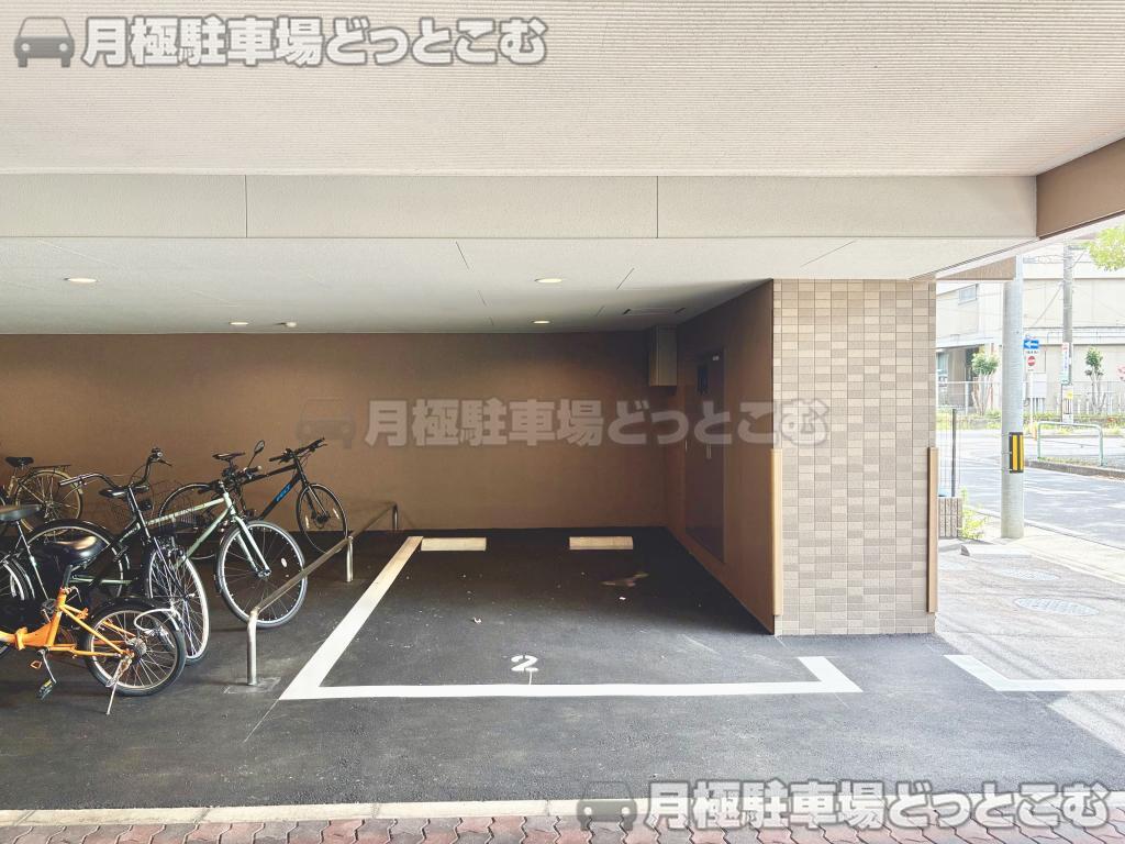 名古屋市中区新栄1丁目40-19の月極駐車場4