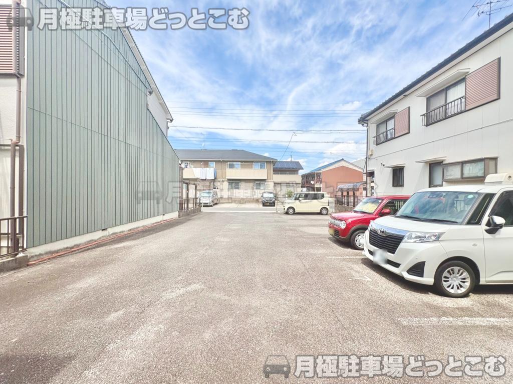名古屋市中村区草薙町3丁目68の月極駐車場5