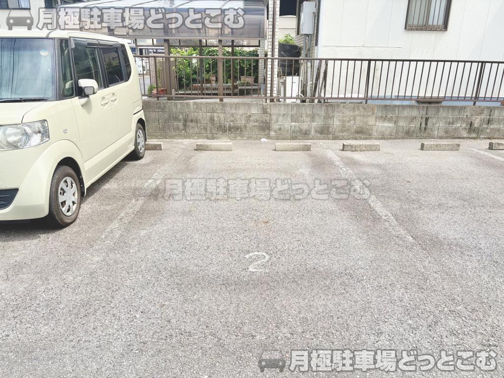 名古屋市中村区草薙町3丁目68の月極駐車場7