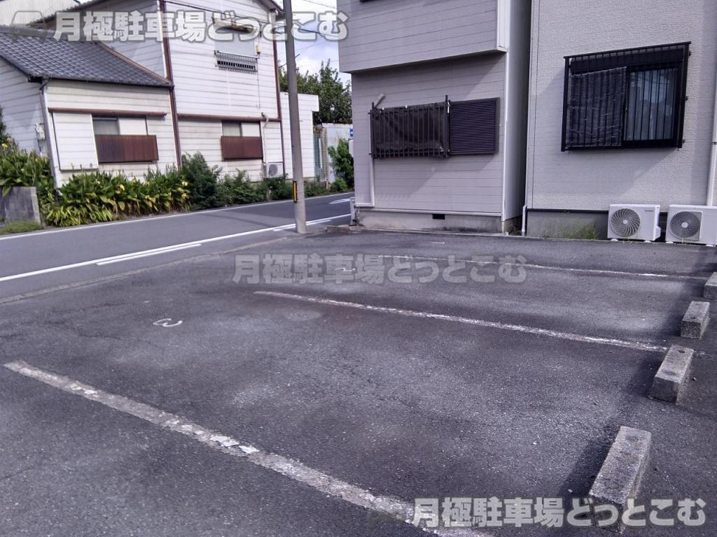 名古屋市中村区宿跡町3丁目26-1の月極駐車場3