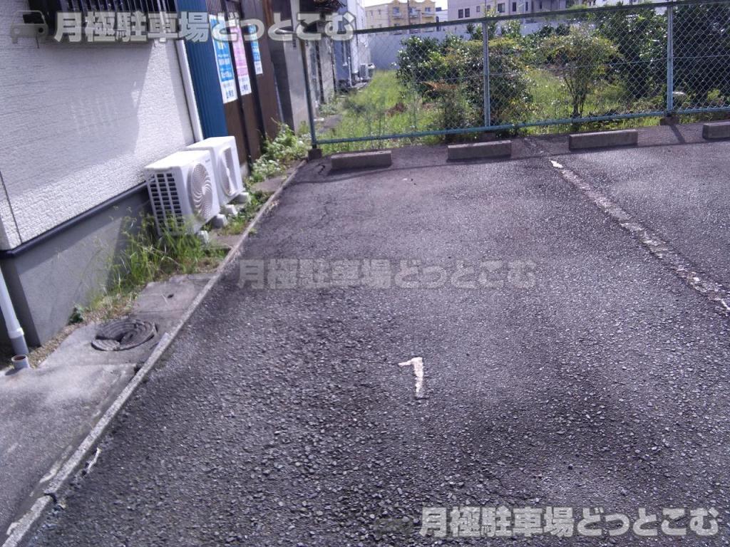 名古屋市中村区宿跡町3丁目26-1の月極駐車場6