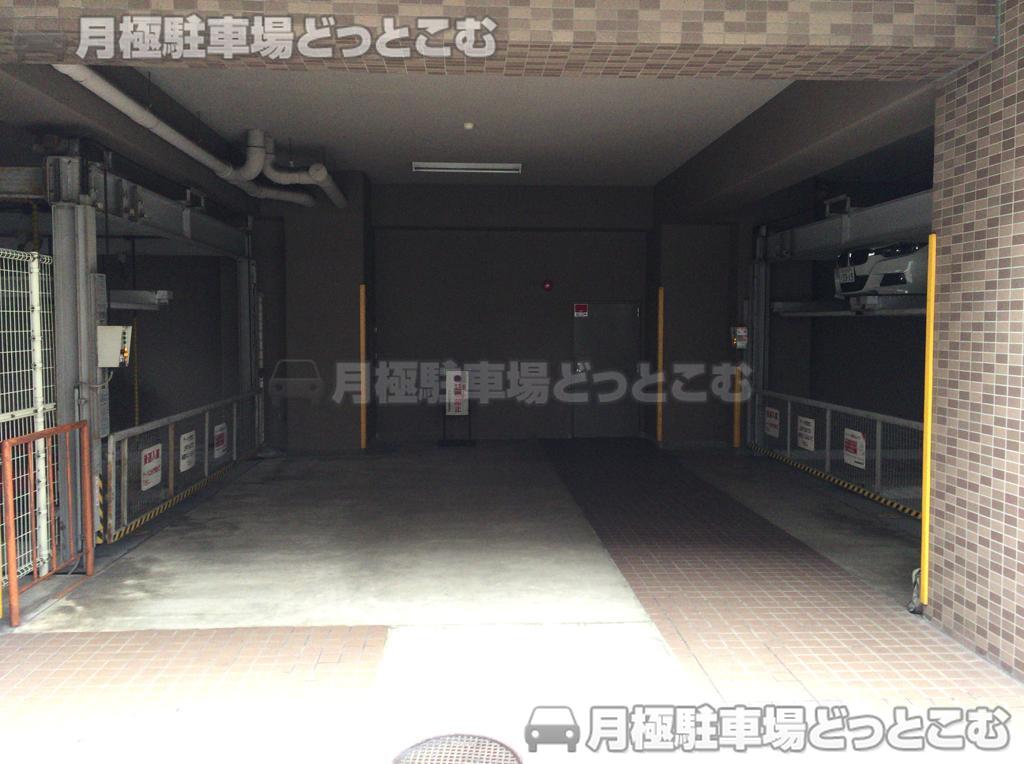 大阪市福島区福島3-6-9の月極駐車場2