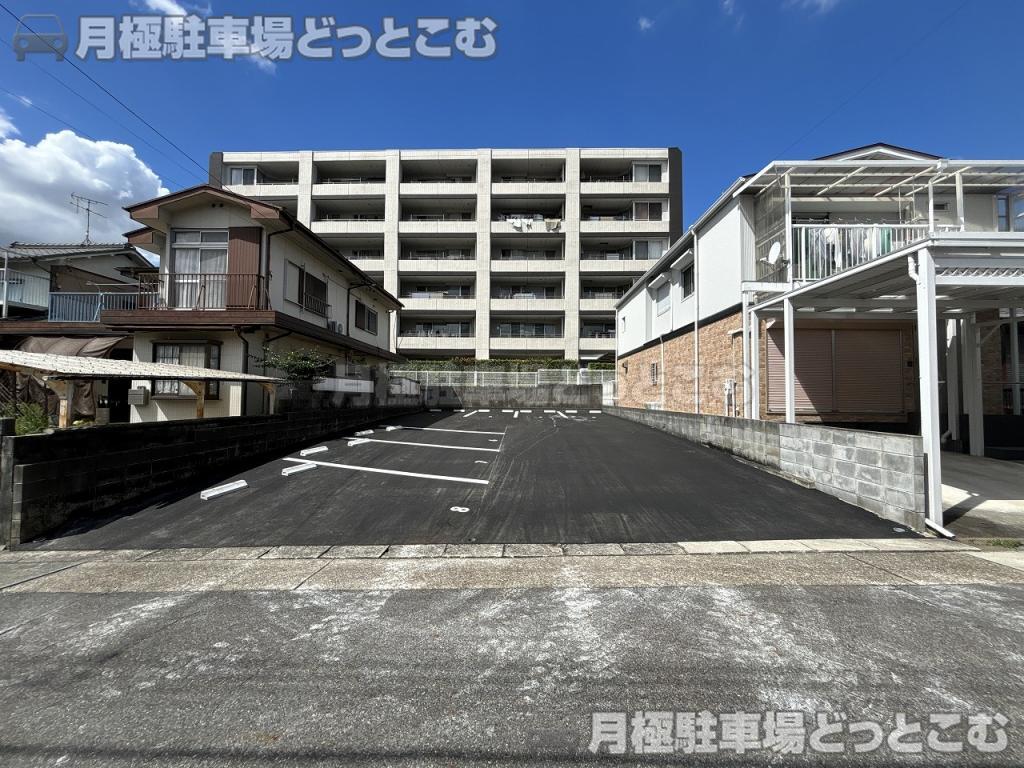名古屋市緑区桃山1丁目14番1、15番の月極駐車場1