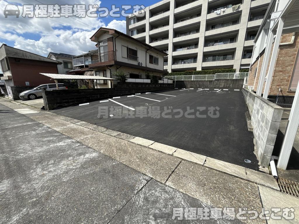 名古屋市緑区桃山1丁目14番1、15番の月極駐車場2