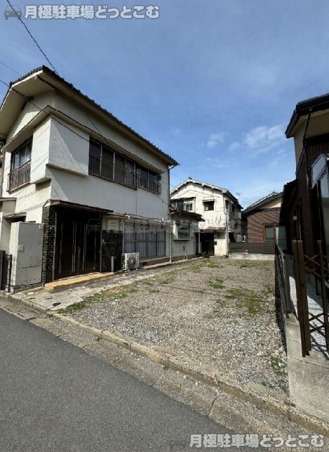 北九州市戸畑区三六町4−18の月極駐車場1