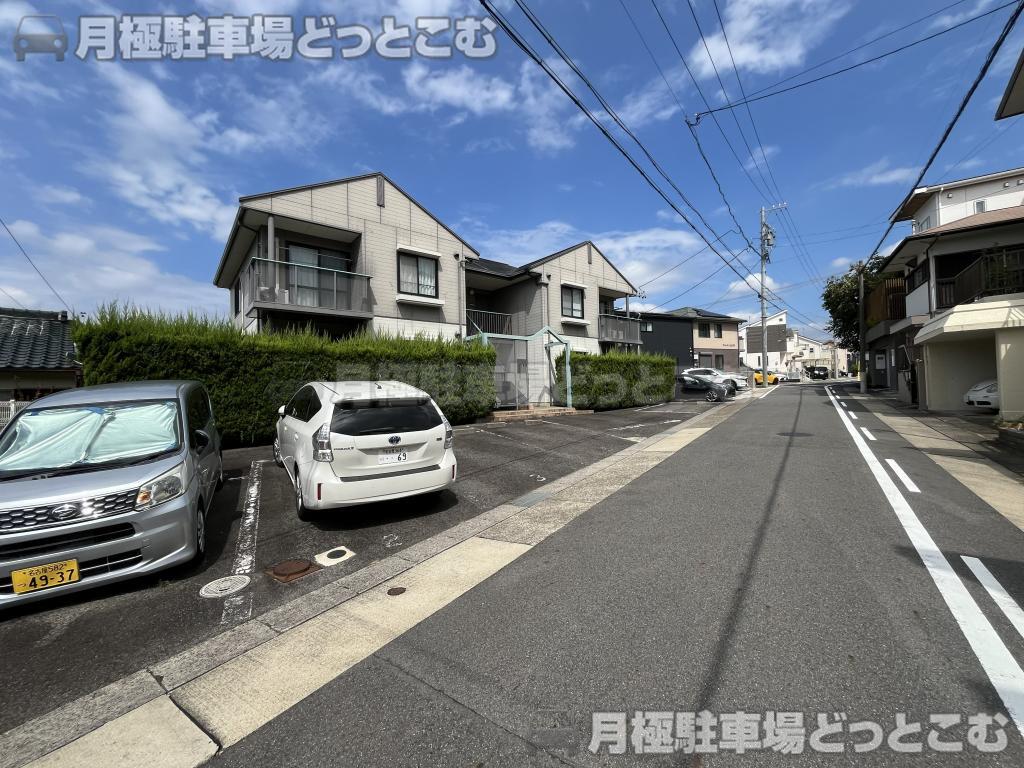 名古屋市名東区山の手2丁目905の月極駐車場1
