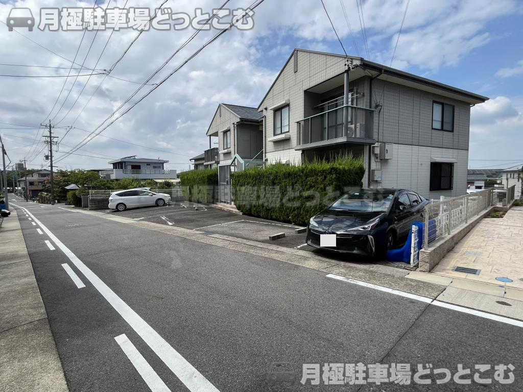 名古屋市名東区山の手2丁目905の月極駐車場2