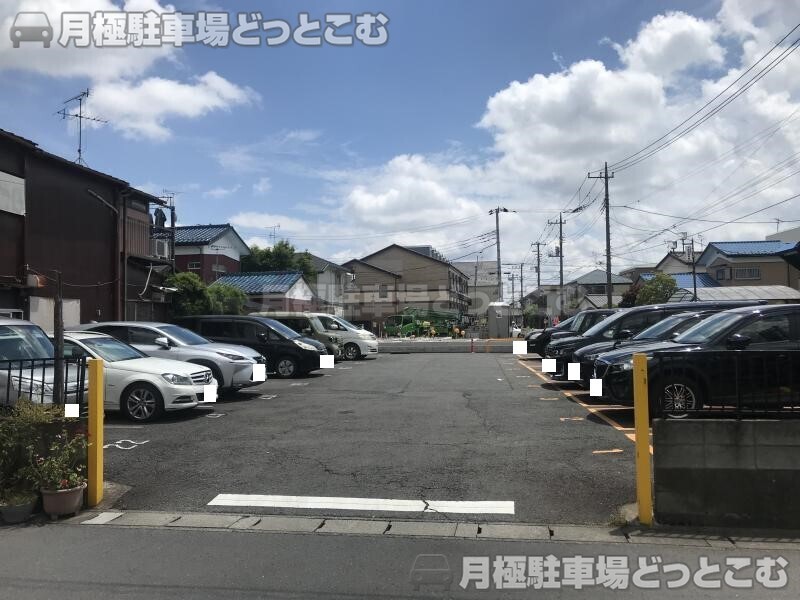 松戸市下矢切83-1の月極駐車場1
