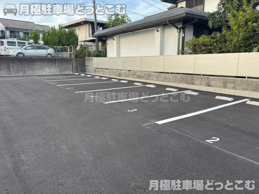 名古屋市千種区東千種台15の月極駐車場1