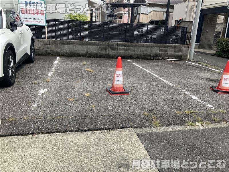 名古屋市瑞穂区洲雲町4丁目60-3 の月極駐車場2