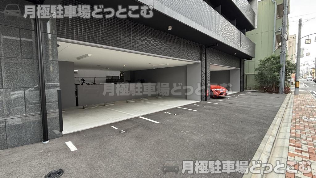 名古屋市中村区太閤通5丁目22の月極駐車場2
