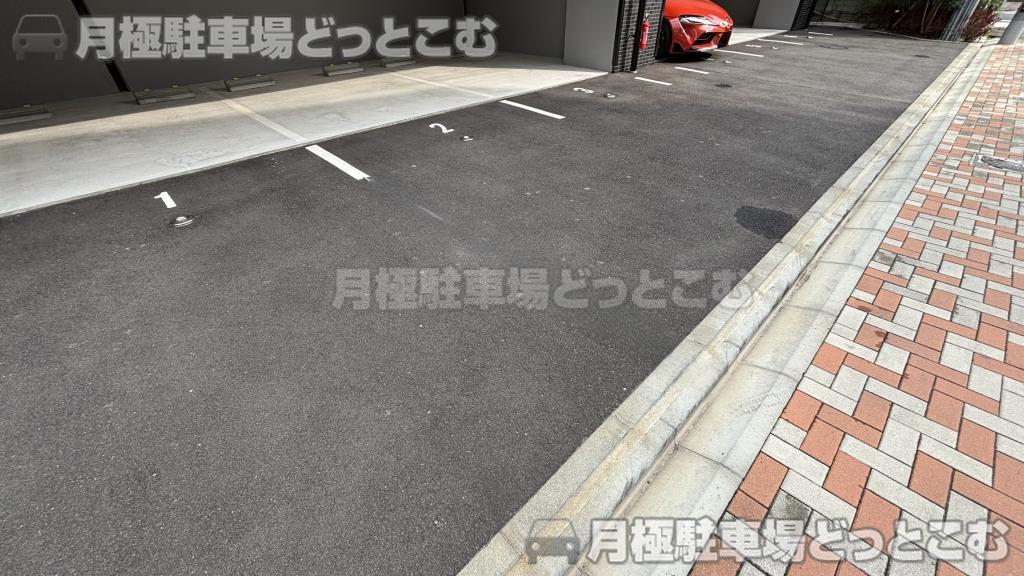 名古屋市中村区太閤通5丁目22の月極駐車場6