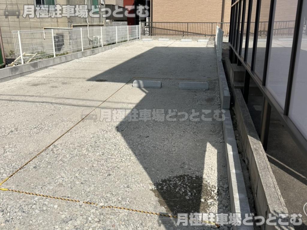 名古屋市西区栄生1丁目19-11の月極駐車場1