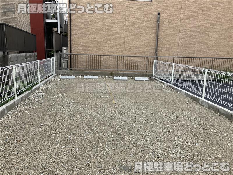 名古屋市西区栄生1丁目19-11の月極駐車場2