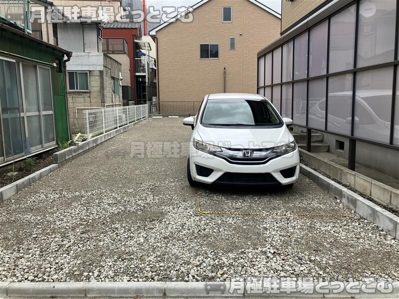 名古屋市西区栄生1丁目19-11の月極駐車場3