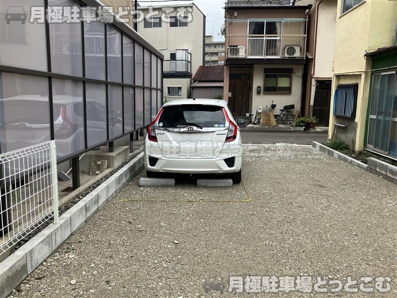 名古屋市西区栄生1丁目19-11の月極駐車場5