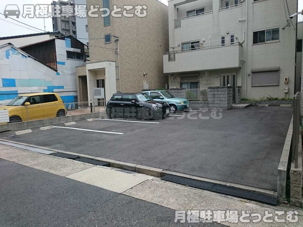 名古屋市中区新栄2丁目3805-2,3806の月極駐車場2