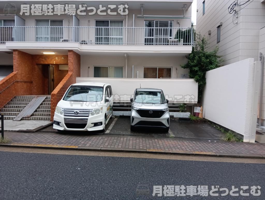 文京区小石川5丁目13-14の月極駐車場4