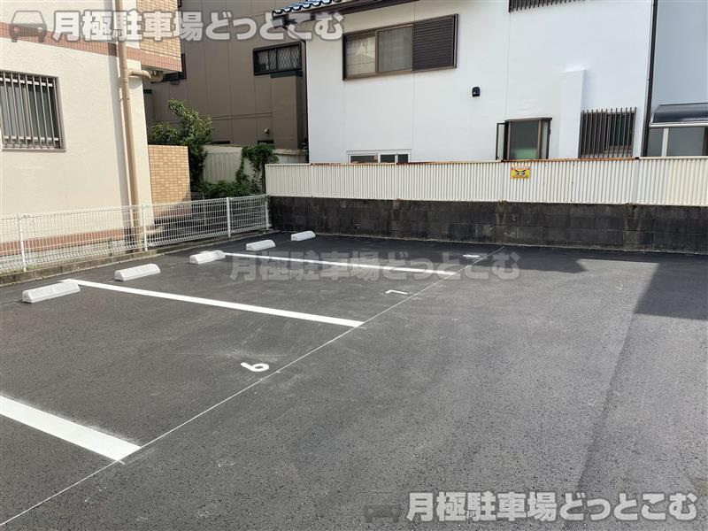 名古屋市千種区下方町4丁目28-2の月極駐車場6