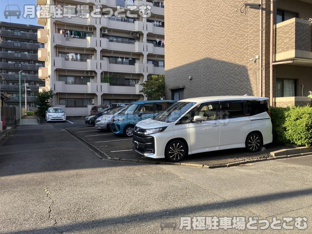 名古屋市北区八龍町1丁目20の月極駐車場3