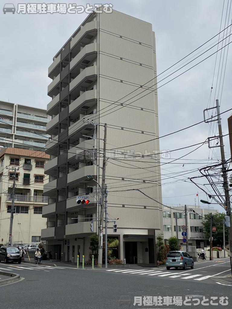 松戸市小根本54-1の月極駐車場1