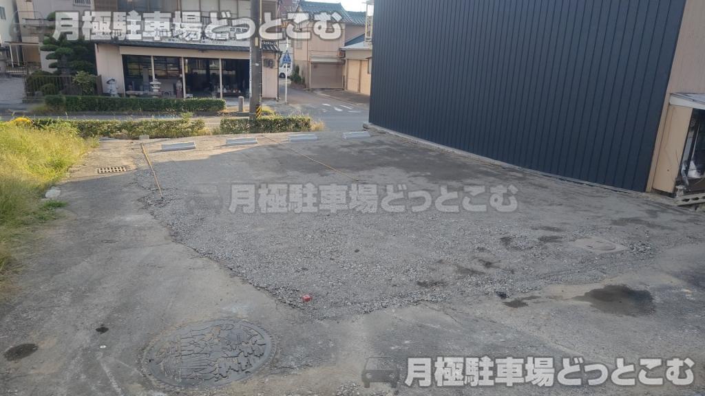 岡崎市花崗町37-2,38の月極駐車場1