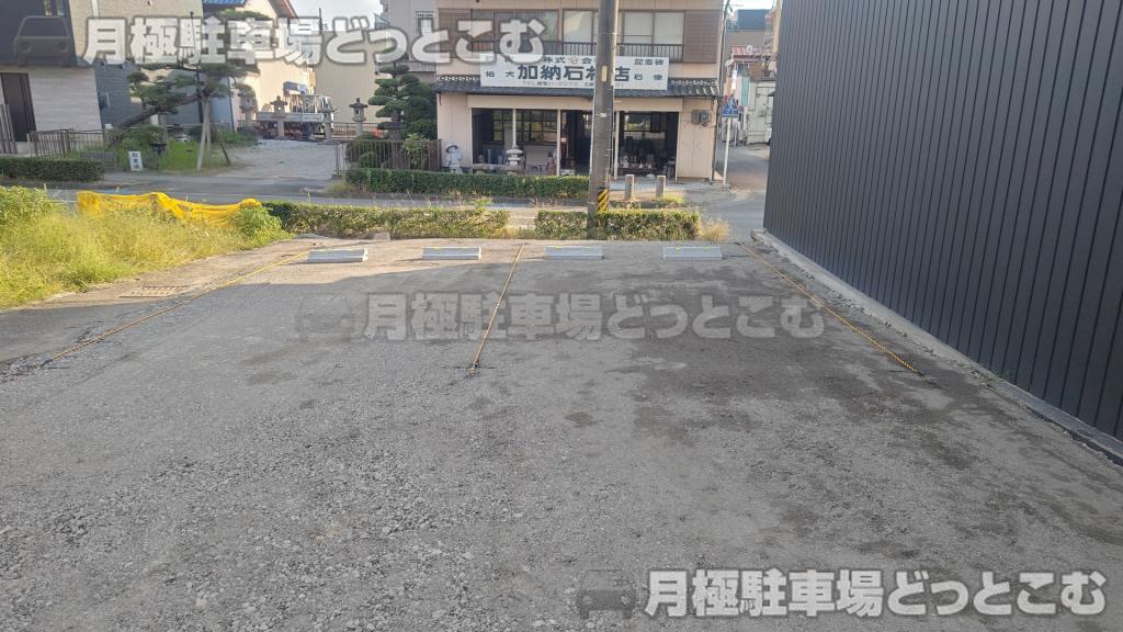 岡崎市花崗町37-2,38の月極駐車場2