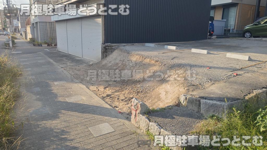 岡崎市花崗町37-2,38の月極駐車場4