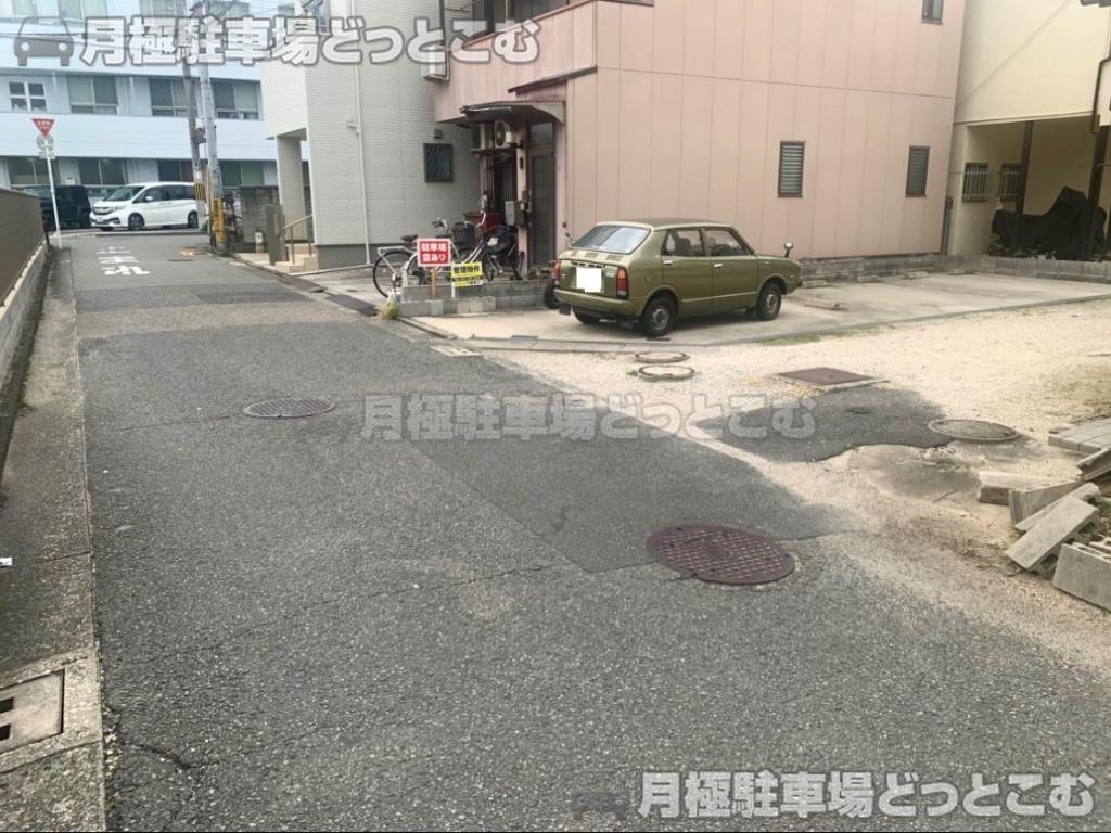 堺市北区奥本町2丁40−5の月極駐車場3