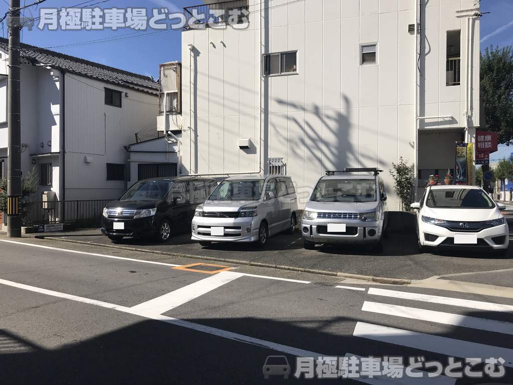 名古屋市東区筒井3丁目1705-2の月極駐車場3