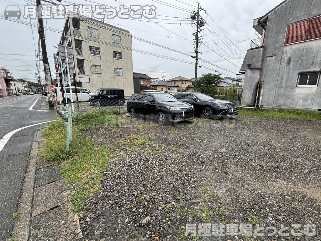 名古屋市緑区鳴海町中汐田214番の月極駐車場3