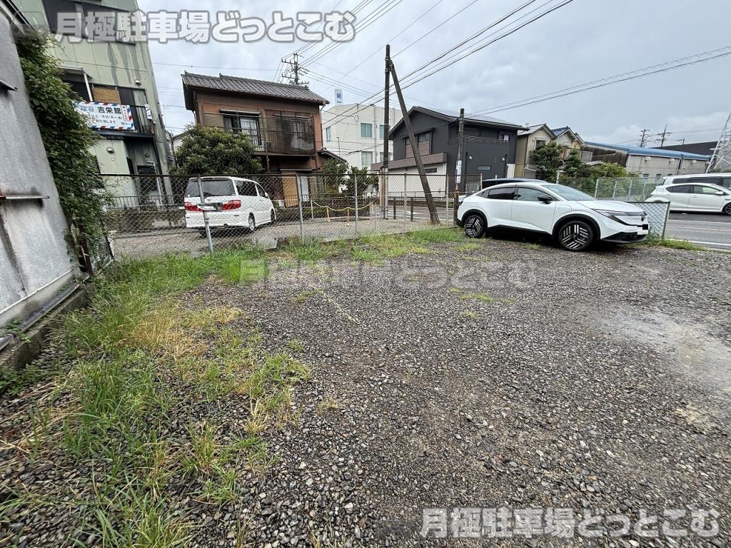 名古屋市緑区鳴海町中汐田214番の月極駐車場4