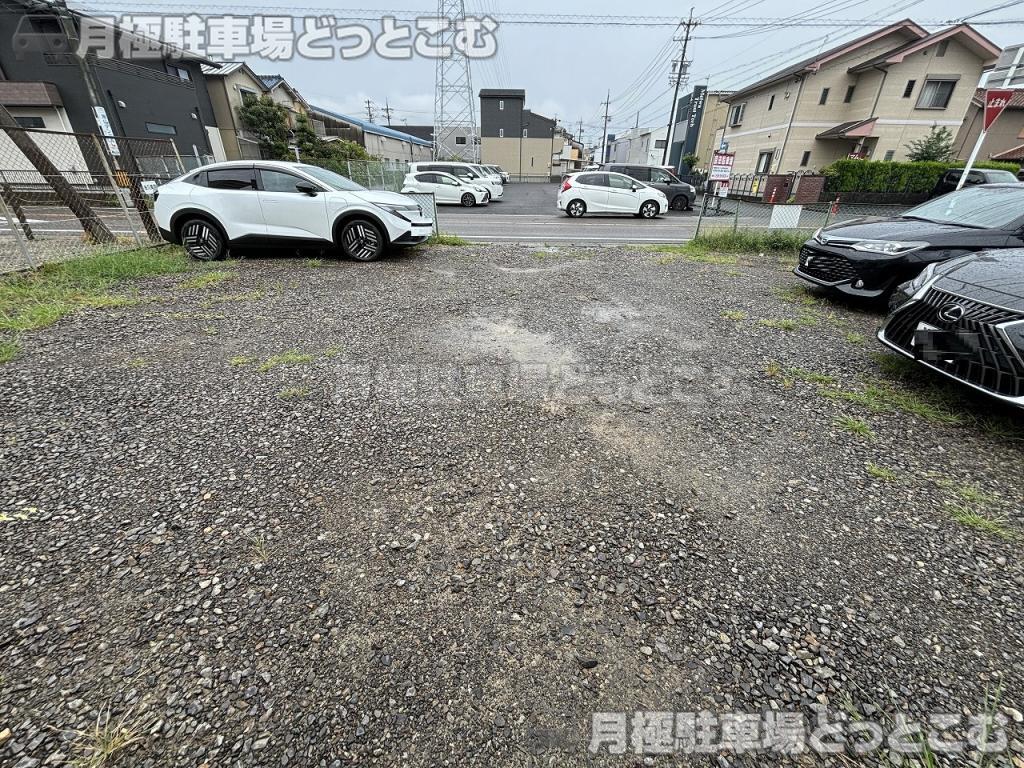 名古屋市緑区鳴海町中汐田214番の月極駐車場8