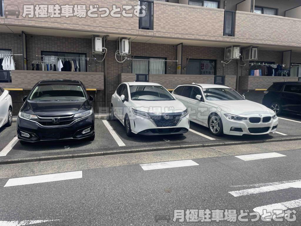 名古屋市名東区亀の井1丁目 11ー2の月極駐車場2