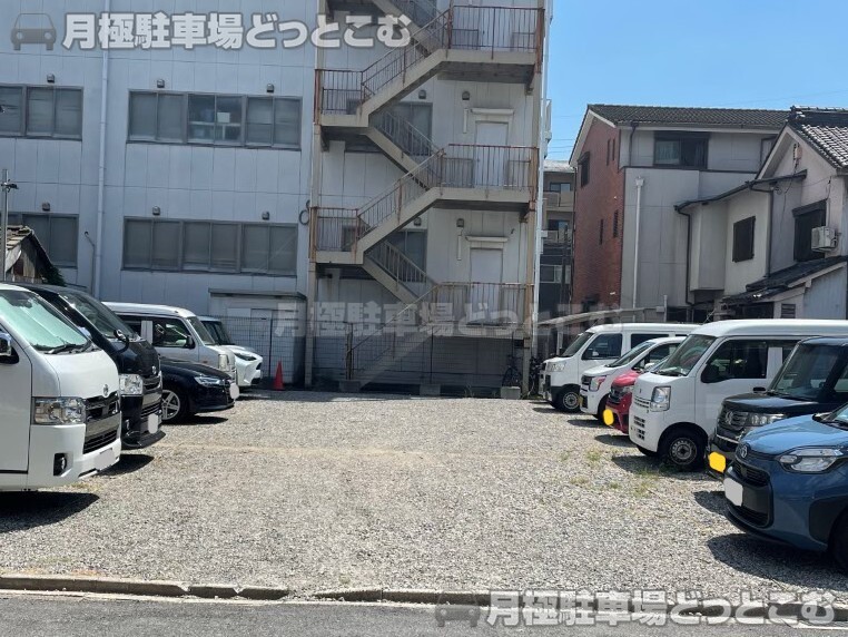 名古屋市熱田区神野町2丁目15の月極駐車場1