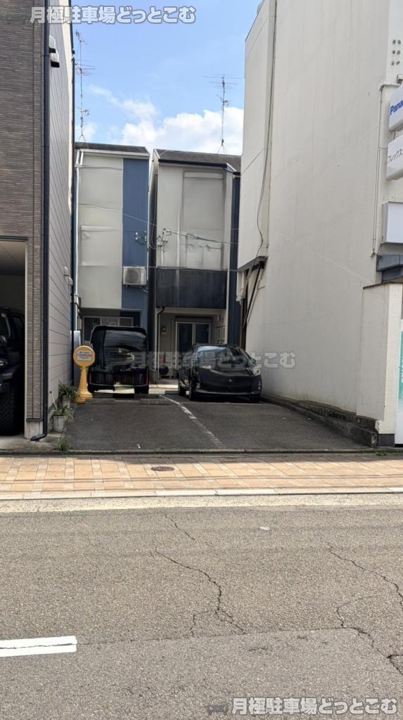 京都市南区西九条西柳ノ内町36−1の月極駐車場1