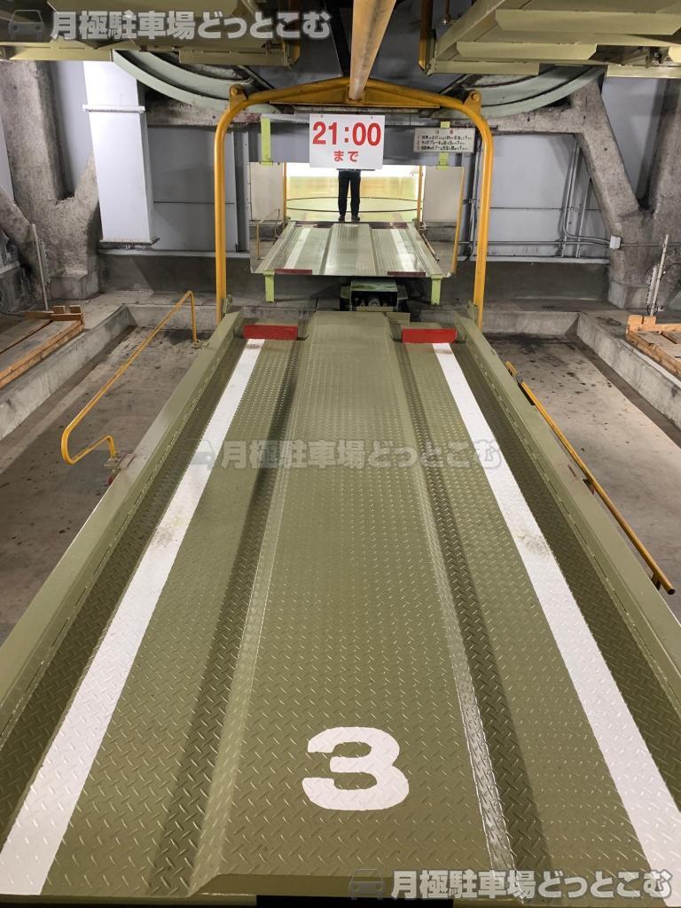 名古屋市中村区名駅3丁目26−19の月極駐車場1