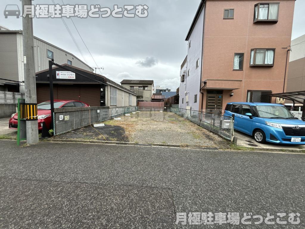 名古屋市瑞穂区内方町2丁目42番2の月極駐車場1