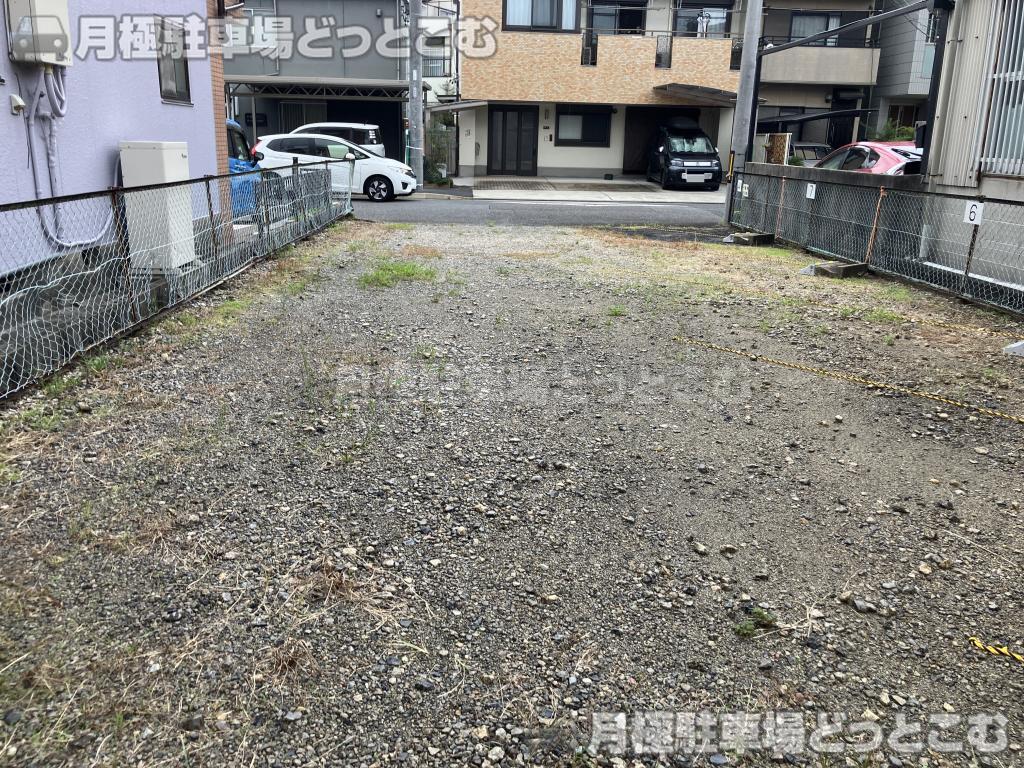 名古屋市瑞穂区内方町2丁目42番2の月極駐車場9