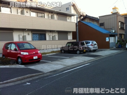 名古屋市中川区尾頭橋3丁目18-22の月極駐車場1