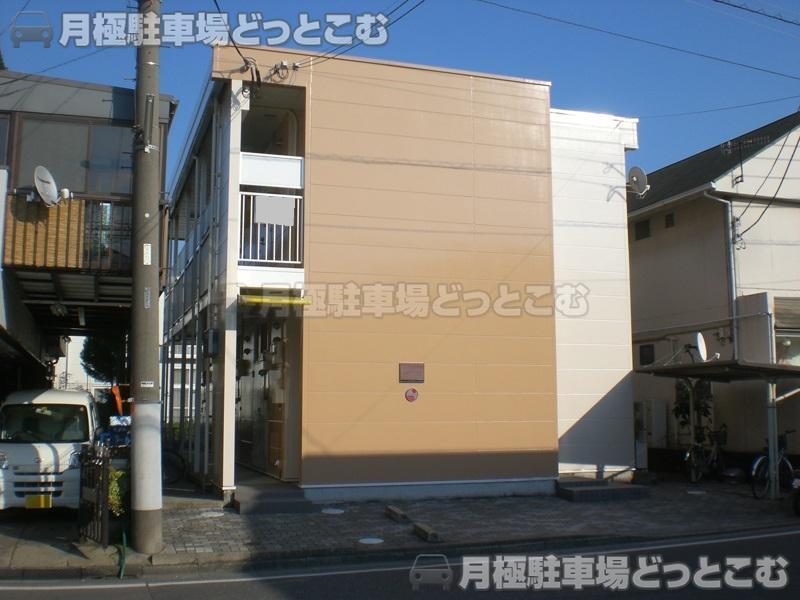 平塚市西八幡3－5－17の月極駐車場1