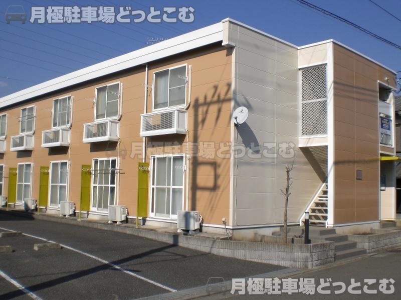 座間市座間2－2424の月極駐車場1