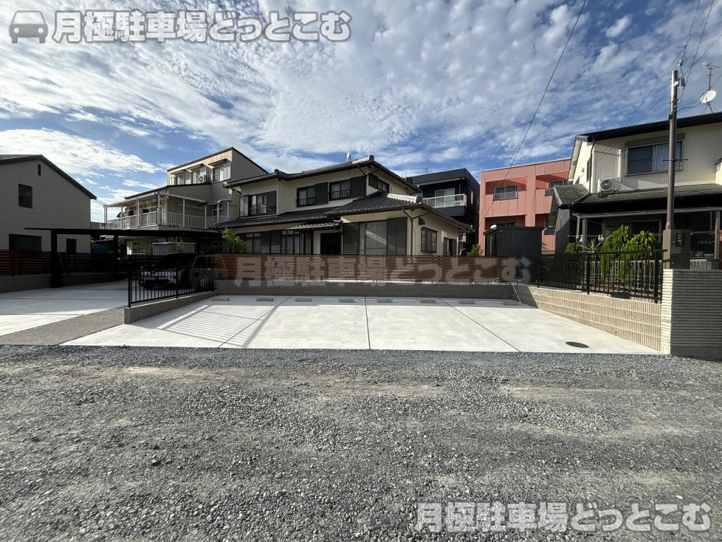 名古屋市港区港栄4丁目15-6の月極駐車場1