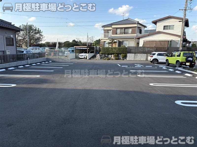 春日井市岩成台7丁目13-6の月極駐車場2
