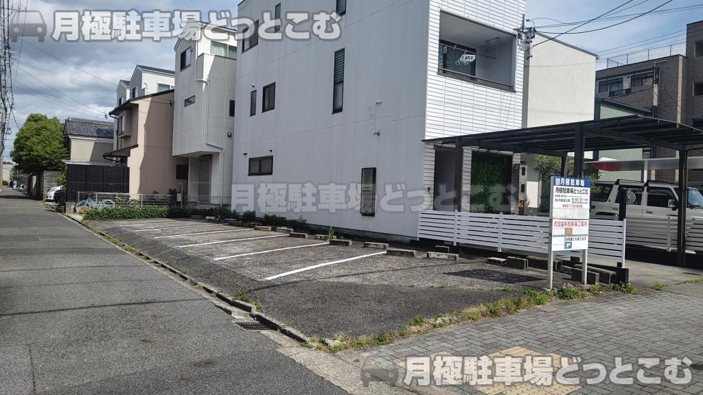 名古屋市千種区春岡通5丁目24の月極駐車場1