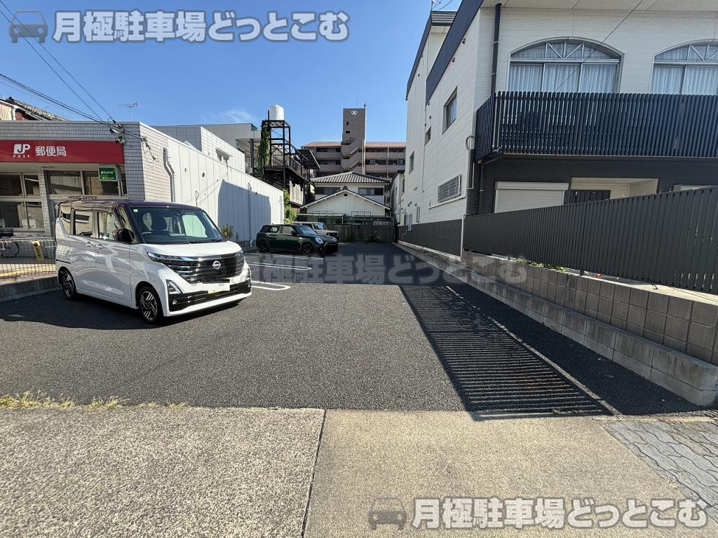 名古屋市中川区中野本町1丁目40番の月極駐車場1