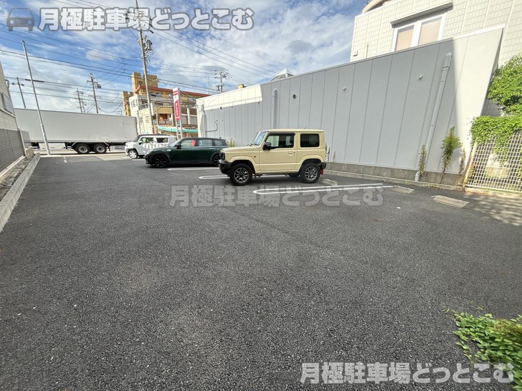 名古屋市中川区中野本町1丁目40番の月極駐車場9