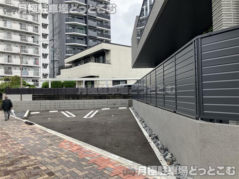 名古屋市中村区中村町93の月極駐車場5
