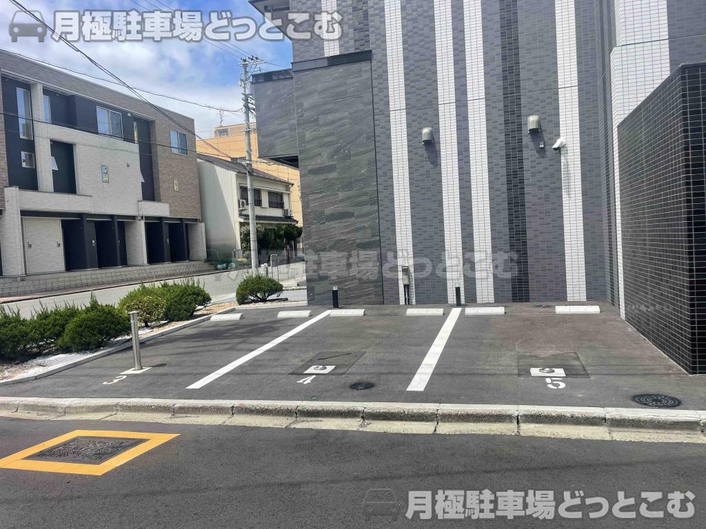 名古屋市中村区若宮町の月極駐車場1